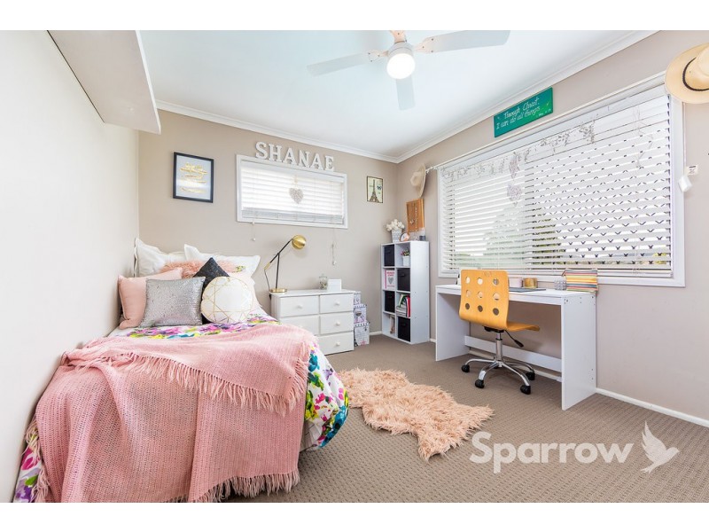 15 Honeysuckle Street, Mansfield QLD 4122