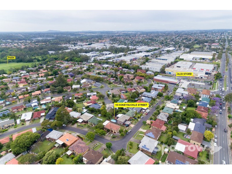 15 Honeysuckle Street, Mansfield QLD 4122