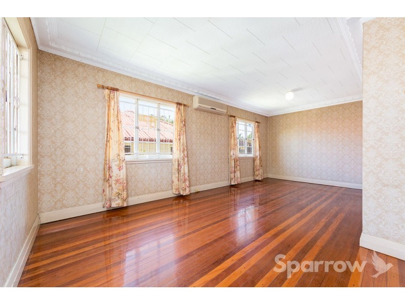 4 Snowden Street, Tarragindi QLD 4121