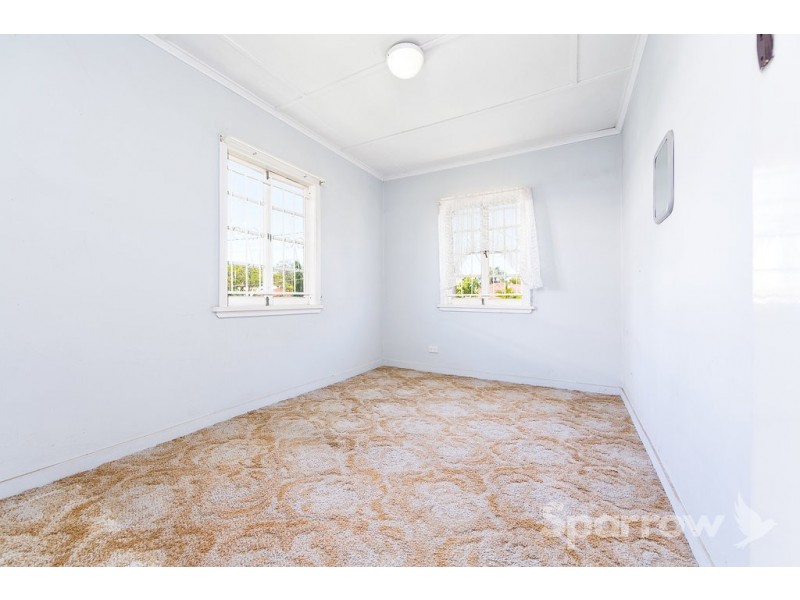 4 Snowden Street, Tarragindi QLD 4121