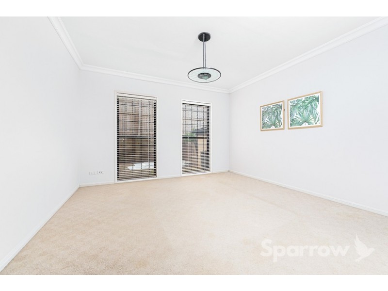8 Hanks Place, Mcdowall QLD 4053