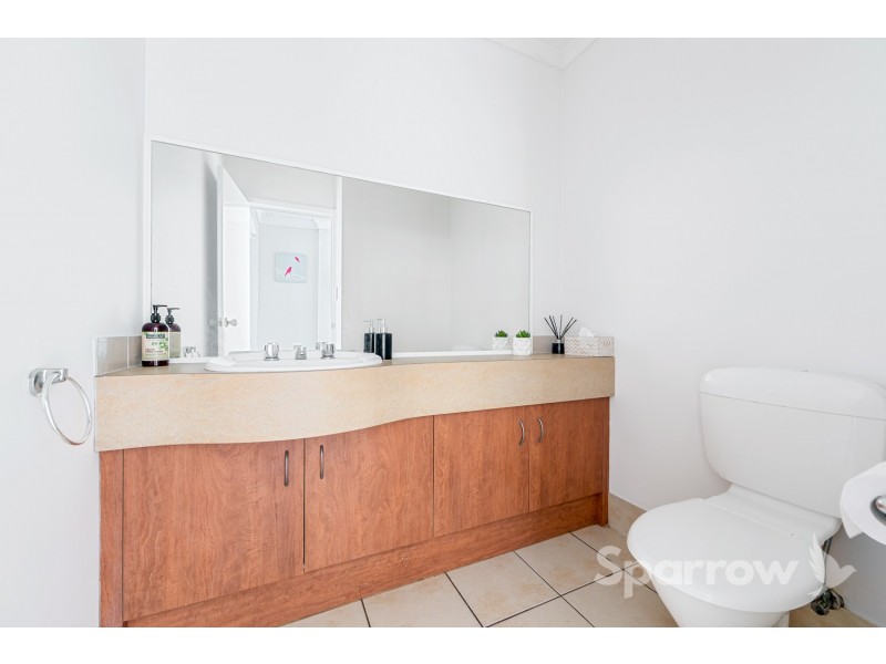 8 Hanks Place, Mcdowall QLD 4053