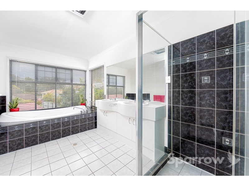 8 Hanks Place, Mcdowall QLD 4053