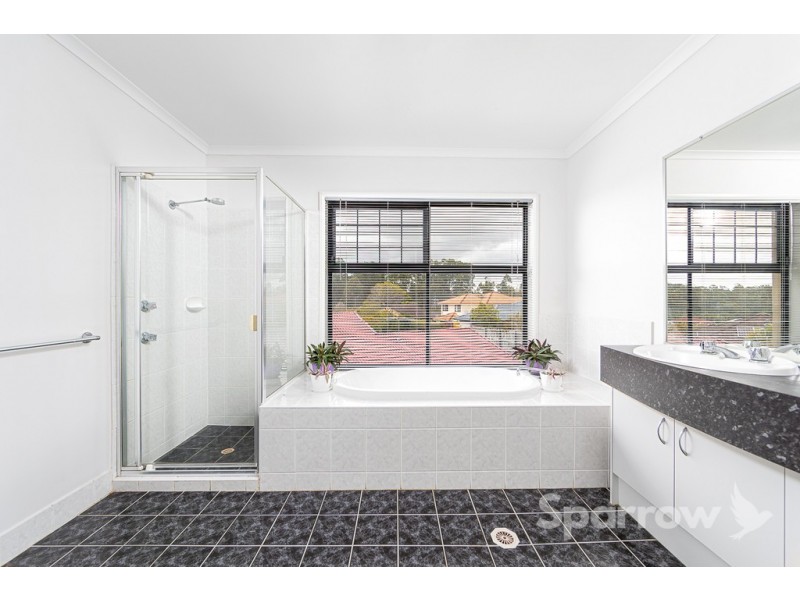 8 Hanks Place, Mcdowall QLD 4053