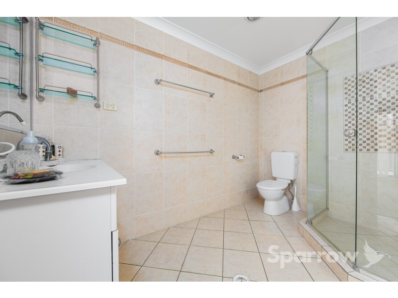 12 Applegum Place, Molendinar QLD 4214
