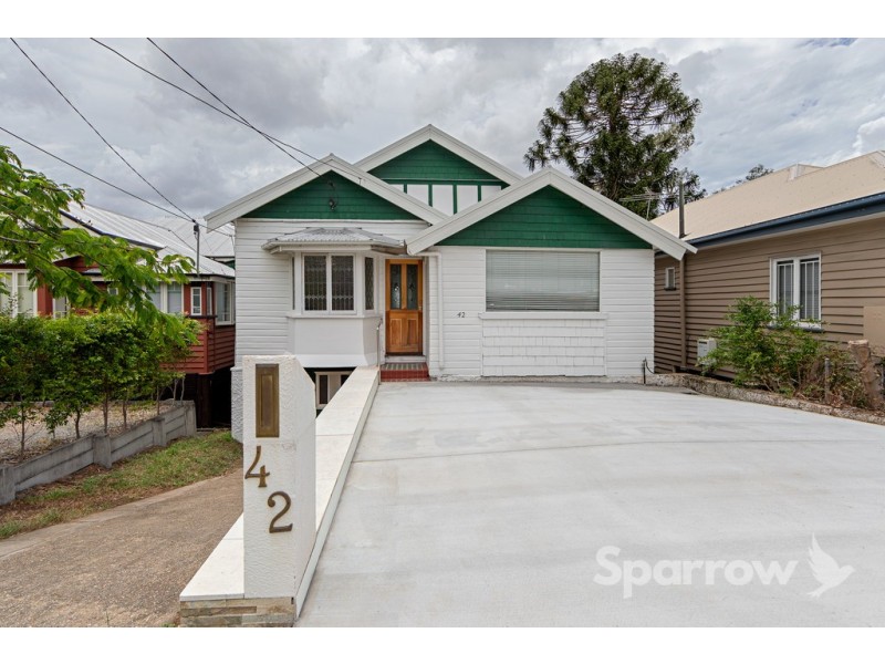 42 Bramston Terrace, Herston QLD 4006