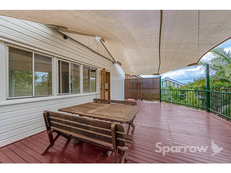 42 Bramston Terrace, Herston QLD 4006