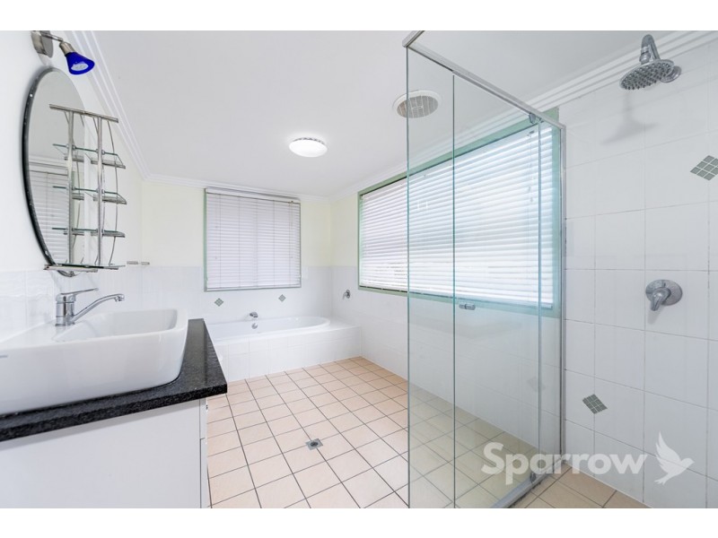 42 Bramston Terrace, Herston QLD 4006