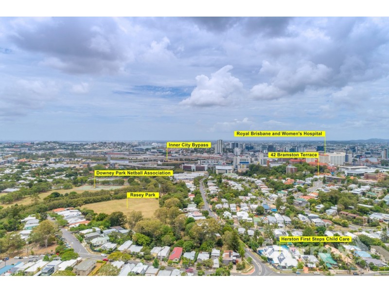 42 Bramston Terrace, Herston QLD 4006
