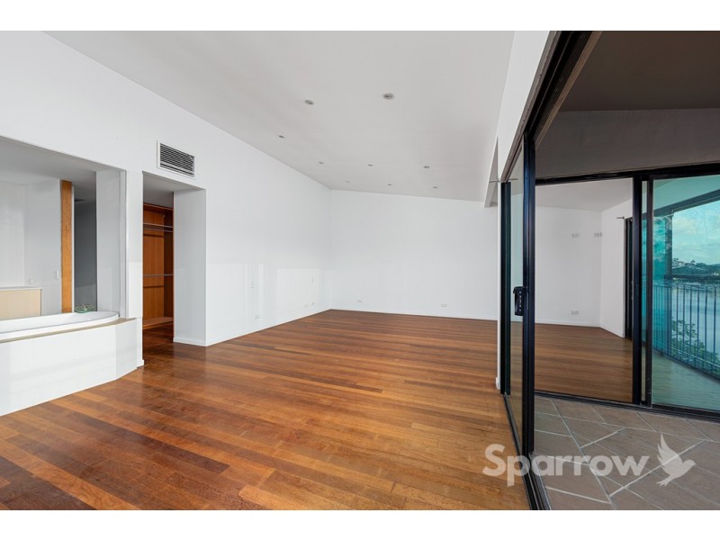 16 Aaron Avenue, Hawthorne QLD 4171