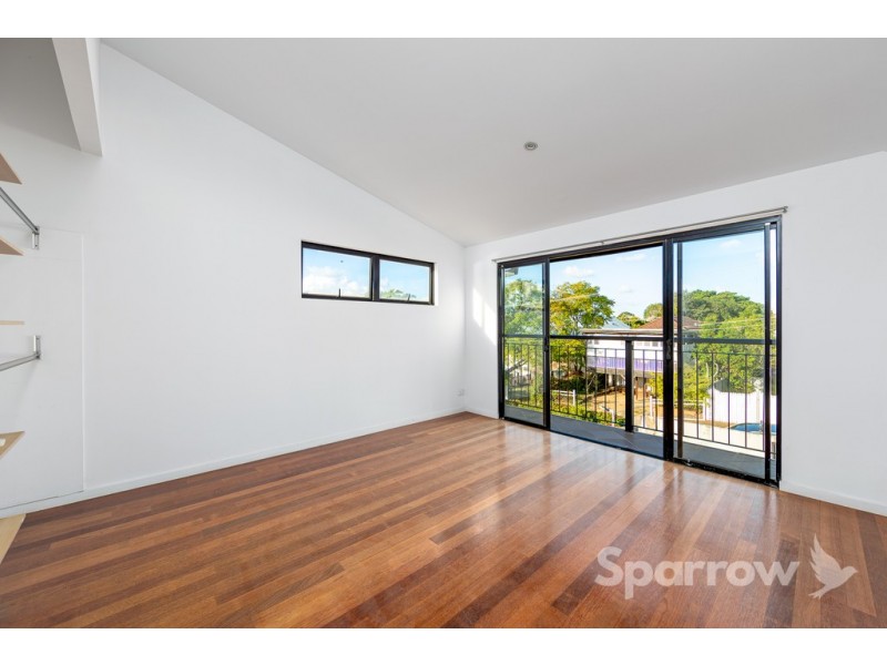 16 Aaron Avenue, Hawthorne QLD 4171