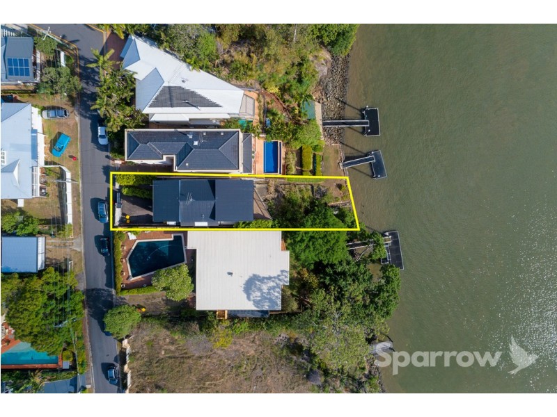 16 Aaron Avenue, Hawthorne QLD 4171