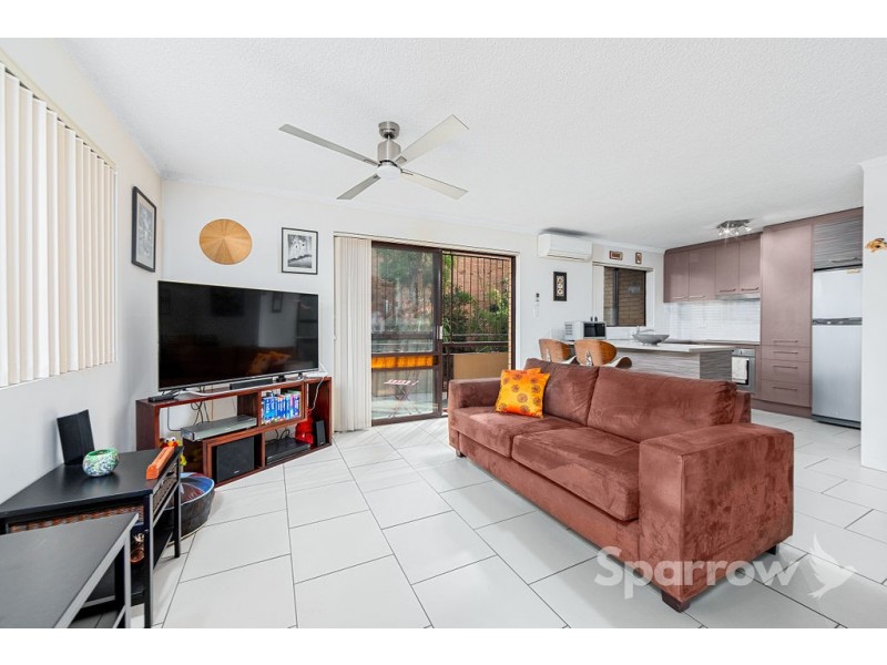 1/37 Vine Street, Greenslopes QLD 4120