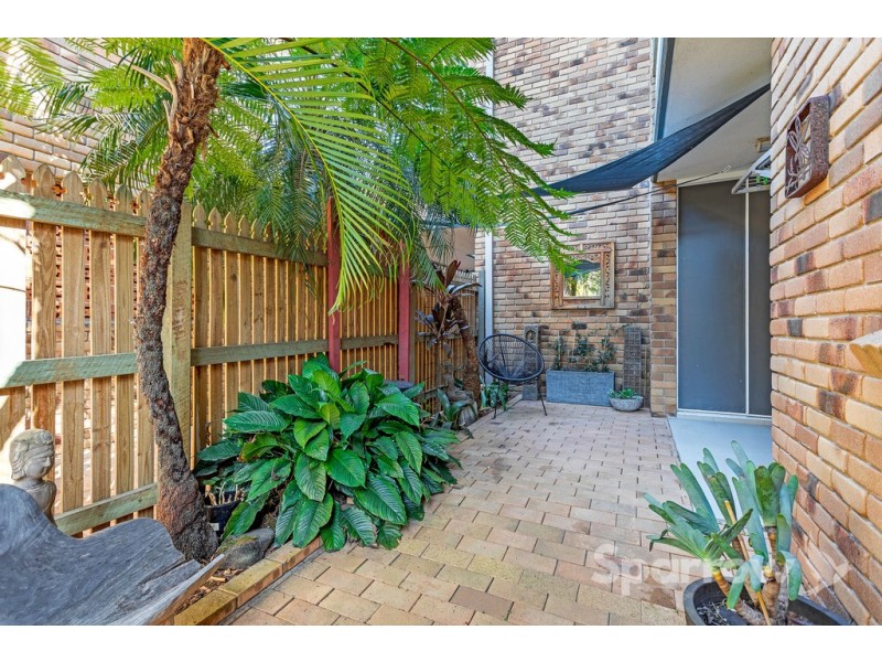 2/45 Dutton Street, Hawthorne QLD 4171