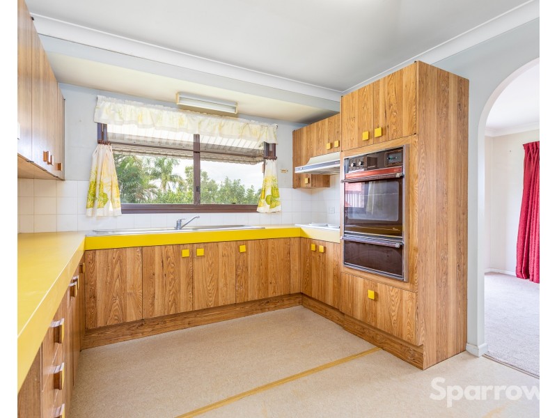 65 Meadowlands Road, Carindale QLD 4152