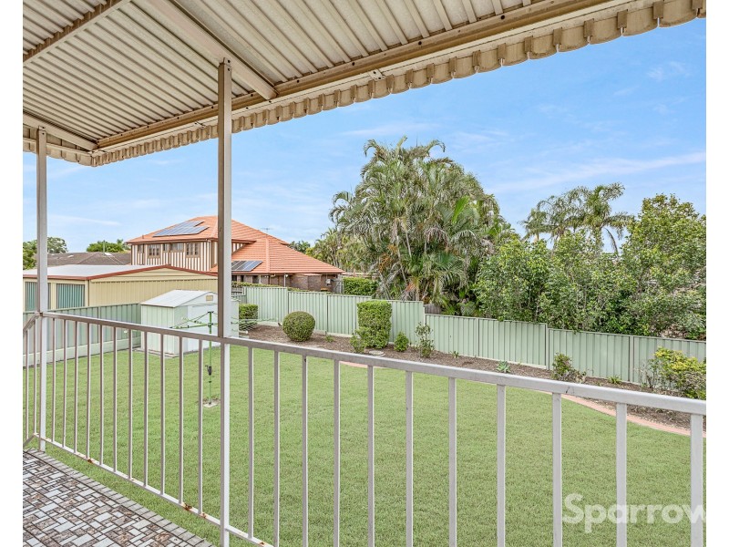 65 Meadowlands Road, Carindale QLD 4152