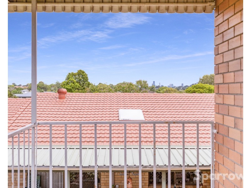 65 Meadowlands Road, Carindale QLD 4152