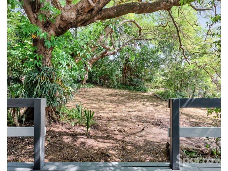 42 Burlington Street, East Brisbane QLD 4169