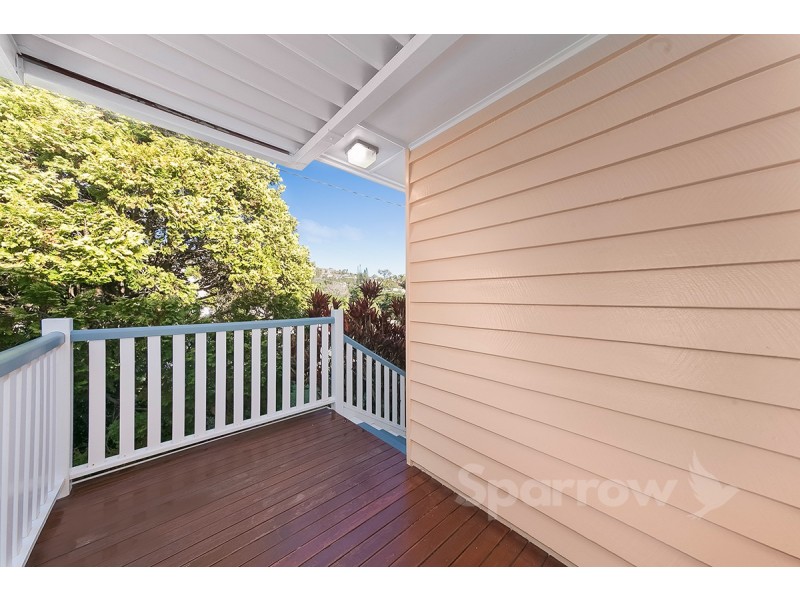 39 Waratah Avenue, Holland Park West QLD 4121