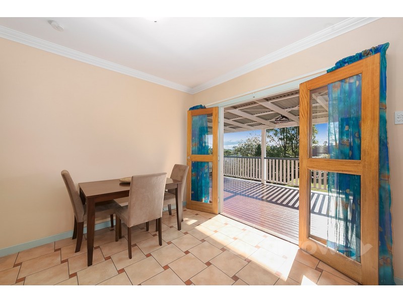 39 Waratah Avenue, Holland Park West QLD 4121