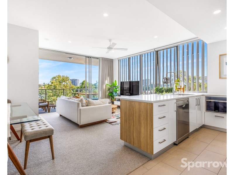 504/54 Lincoln Street, Greenslopes QLD 4120