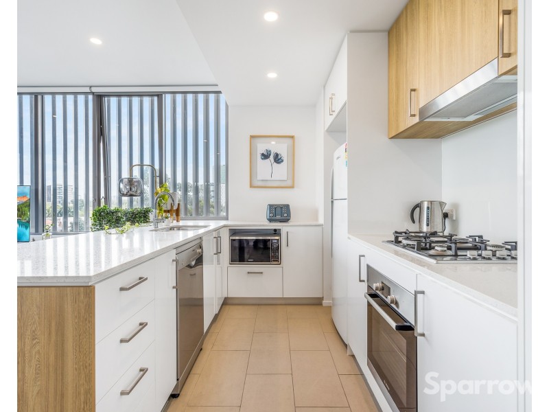 504/54 Lincoln Street, Greenslopes QLD 4120
