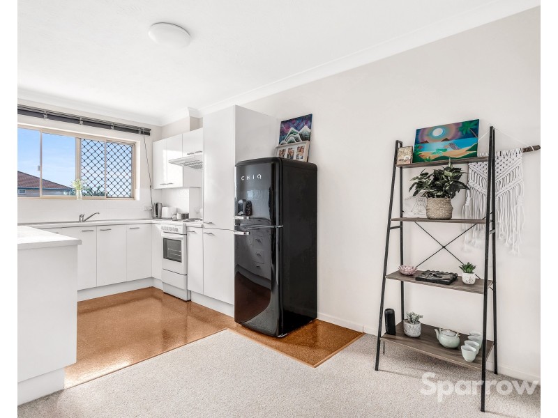 2/11 Sankey Street, Carina QLD 4152