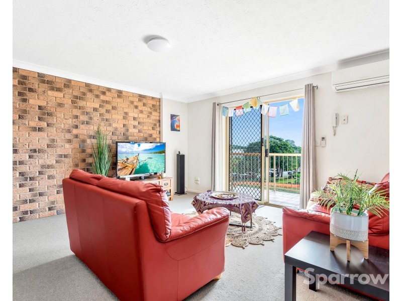 2/11 Sankey Street, Carina QLD 4152
