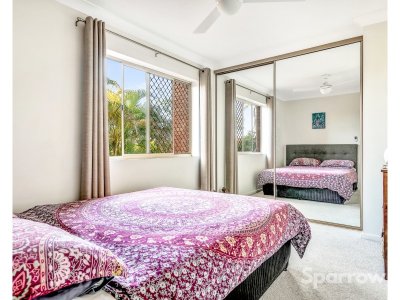 2/11 Sankey Street, Carina QLD 4152