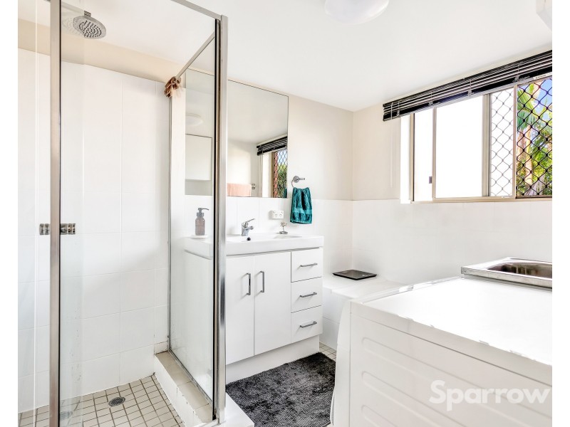 2/11 Sankey Street, Carina QLD 4152