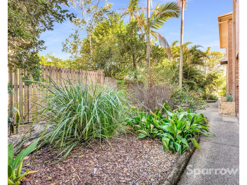 2/11 Sankey Street, Carina QLD 4152