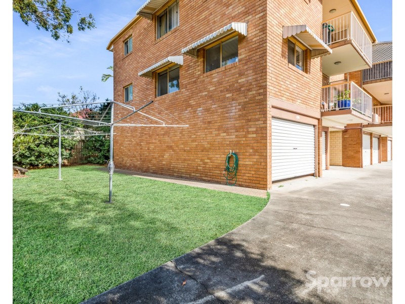 2/11 Sankey Street, Carina QLD 4152