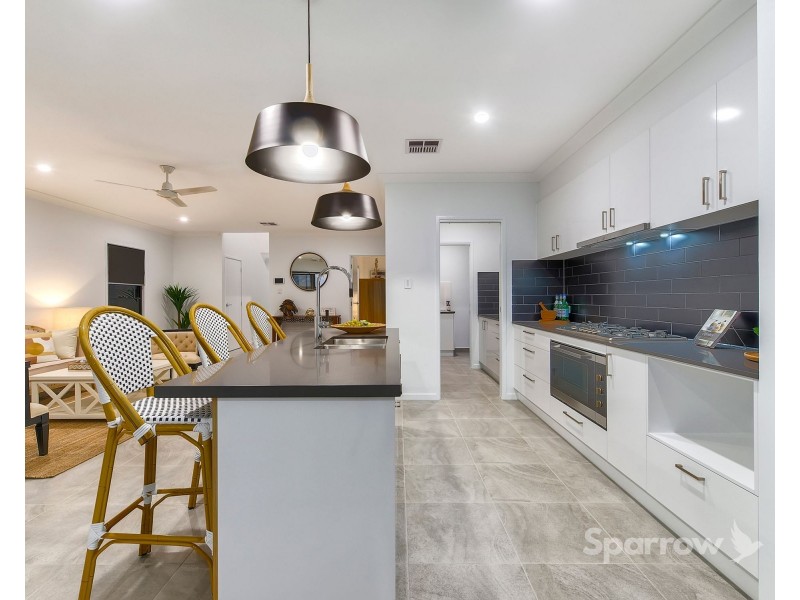 10 Keats Street, Cannon Hill QLD 4170