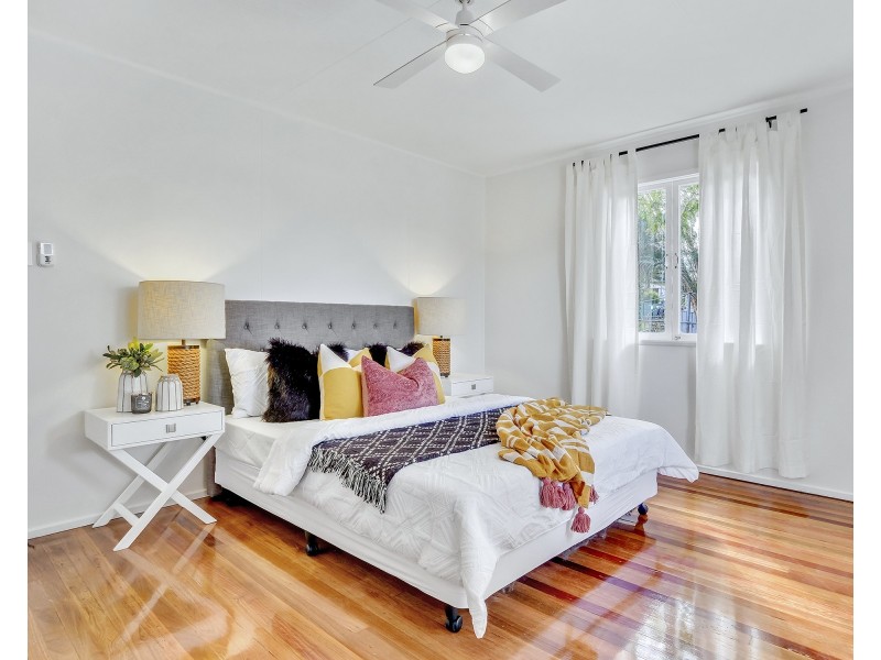 26 Trumpy Street, Silkstone QLD 4304