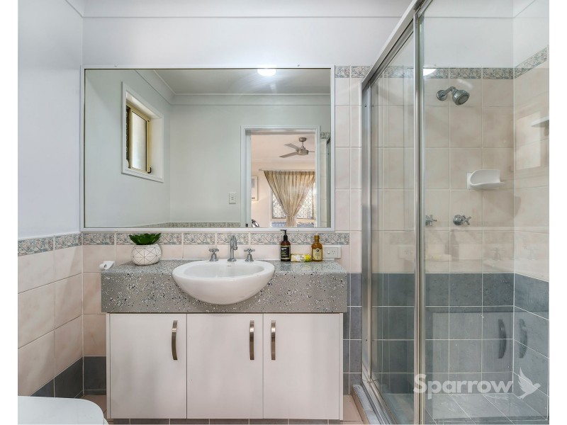 18 Paddington Crescent, Stretton QLD 4116