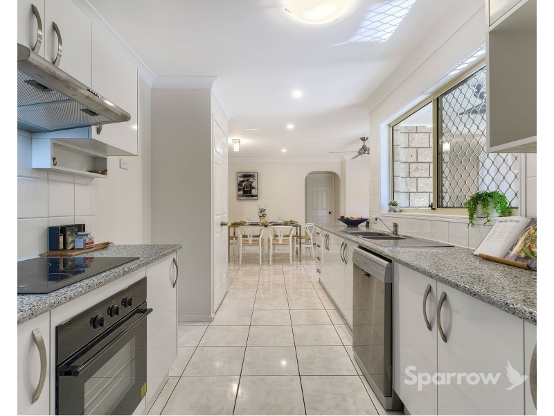 18 Paddington Crescent, Stretton QLD 4116
