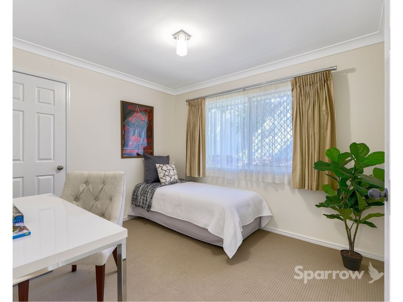 18 Paddington Crescent, Stretton QLD 4116