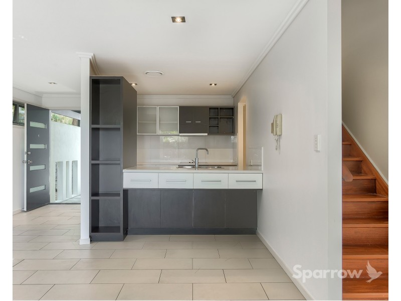 1/77 Douglas Street, Greenslopes QLD 4120