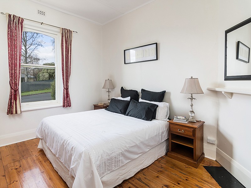 8 Hill Street, Mount Barker SA 5251