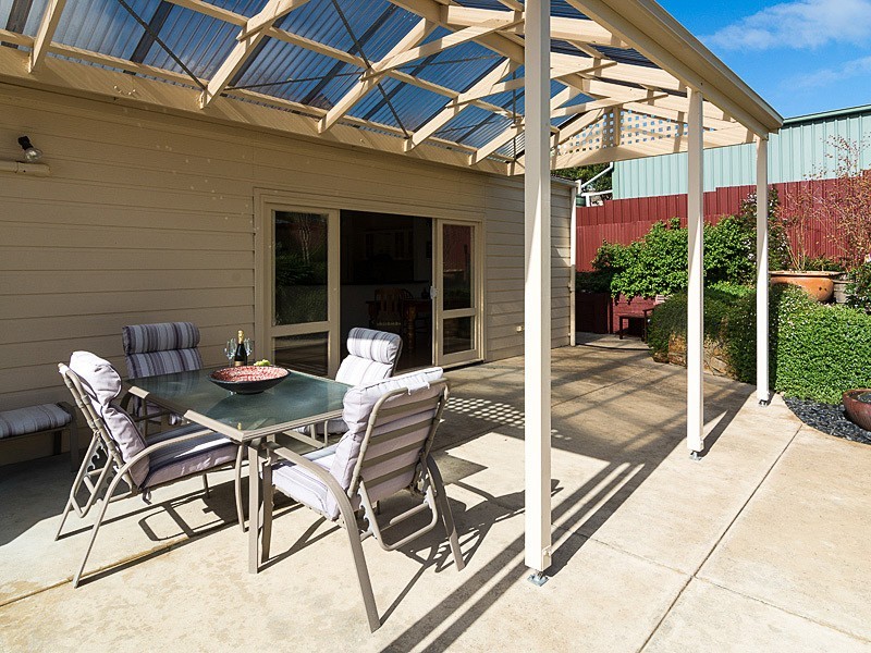 8 Hill Street, Mount Barker SA 5251