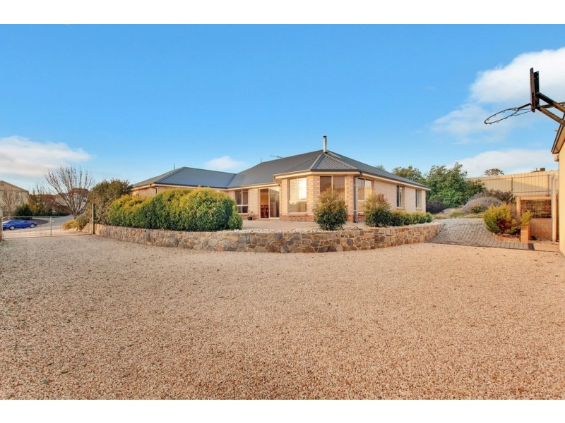 18 Pontiac Road, Mount Barker SA 5251