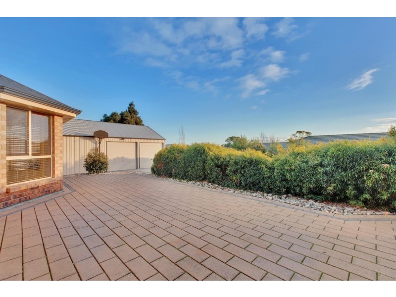 18 Pontiac Road, Mount Barker SA 5251