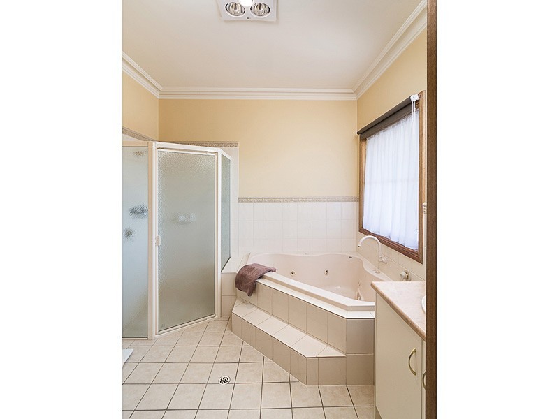 7 Crystal Court, Mount Barker SA 5251