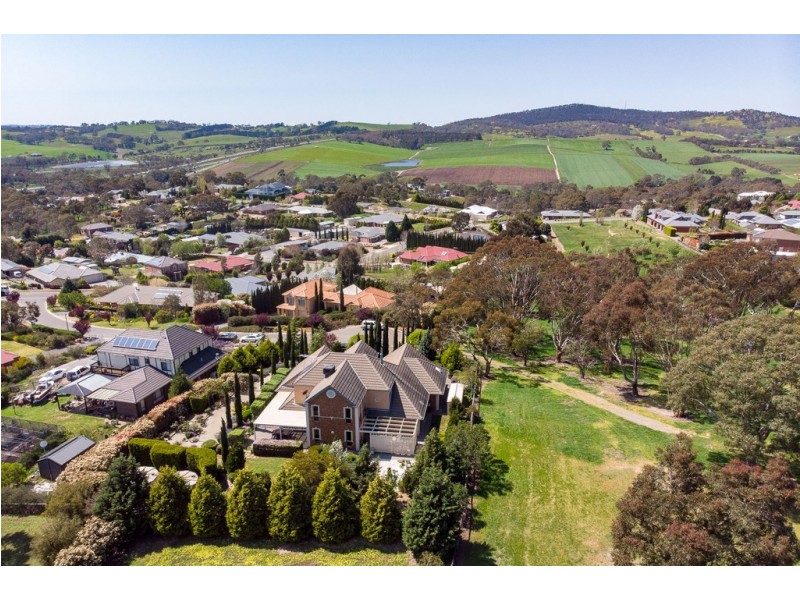 8 Paris Court, Mount Barker SA 5251