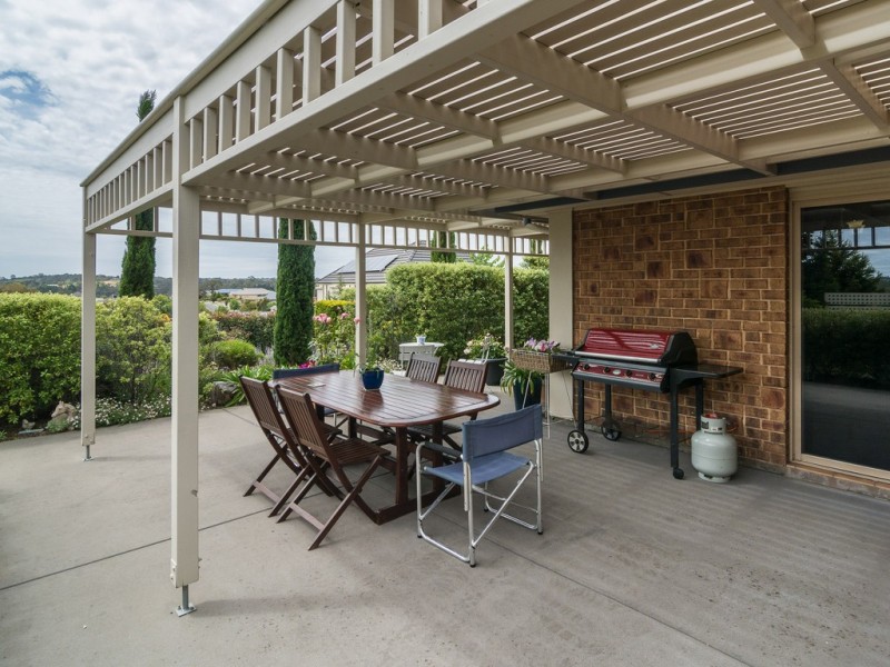 8 Paris Court, Mount Barker SA 5251
