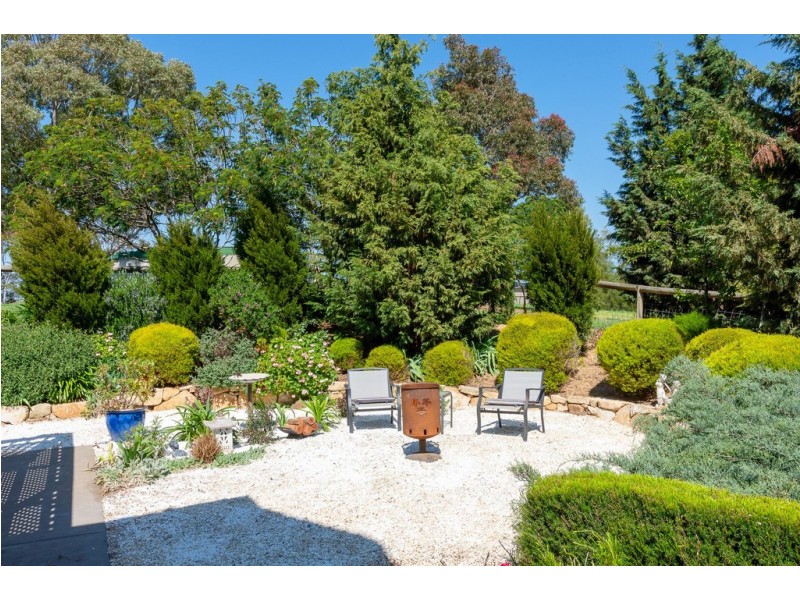 8 Paris Court, Mount Barker SA 5251