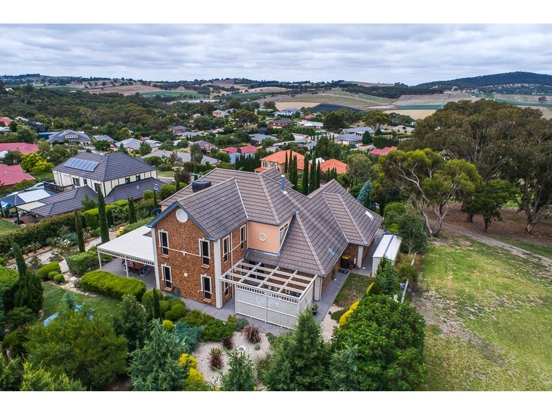 8 Paris Court, Mount Barker SA 5251