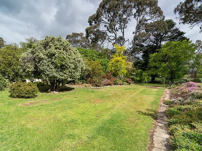 16 Glebe Road, Balhannah SA 5242