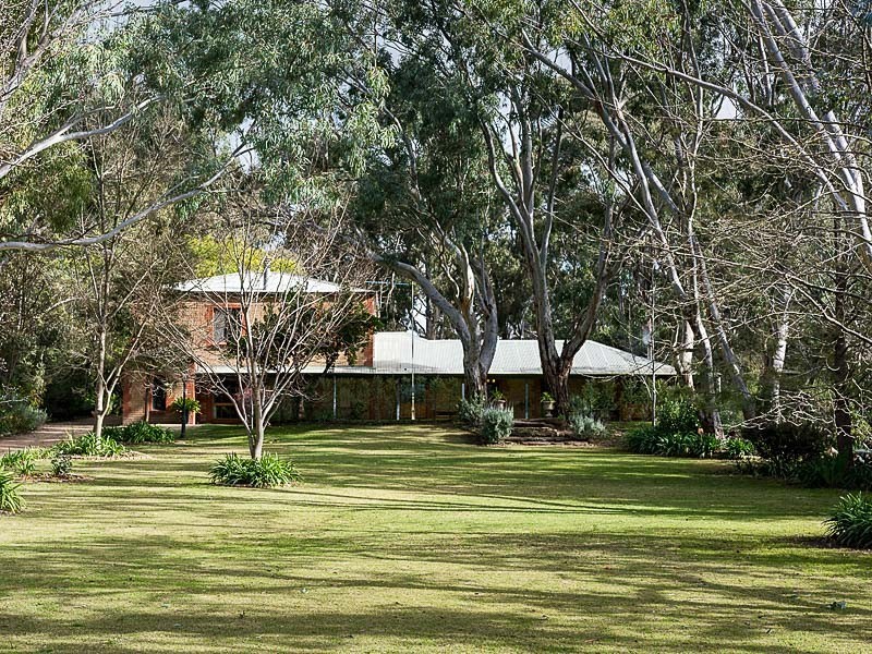 4 Pochin Street, Macclesfield SA 5153