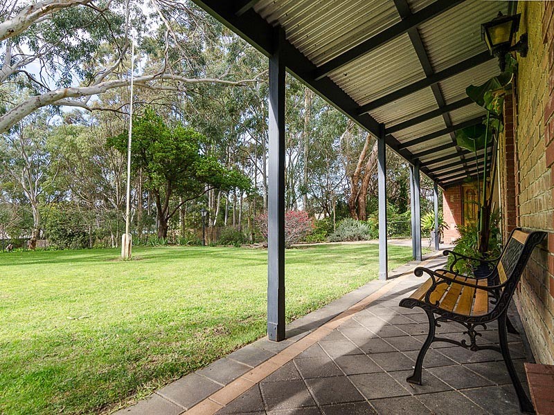 4 Pochin Street, Macclesfield SA 5153